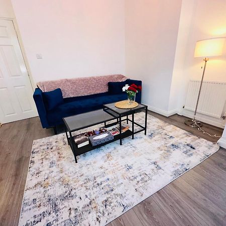 הייסטינגס A Modern 2 Bedroom Seaside Apartment מראה חיצוני תמונה
